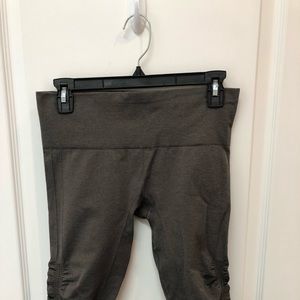 Lululemon yoga pants